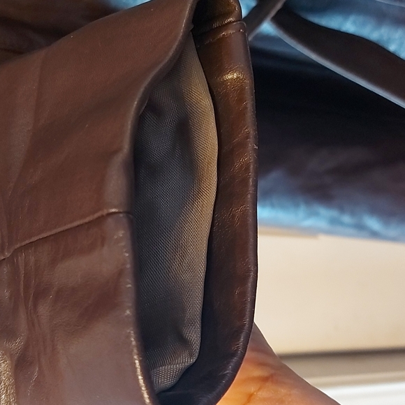 SOLD SOLD SOLD Leather trench with fur collar. Jonathan Christopher size 12 - Picture 5 of 16